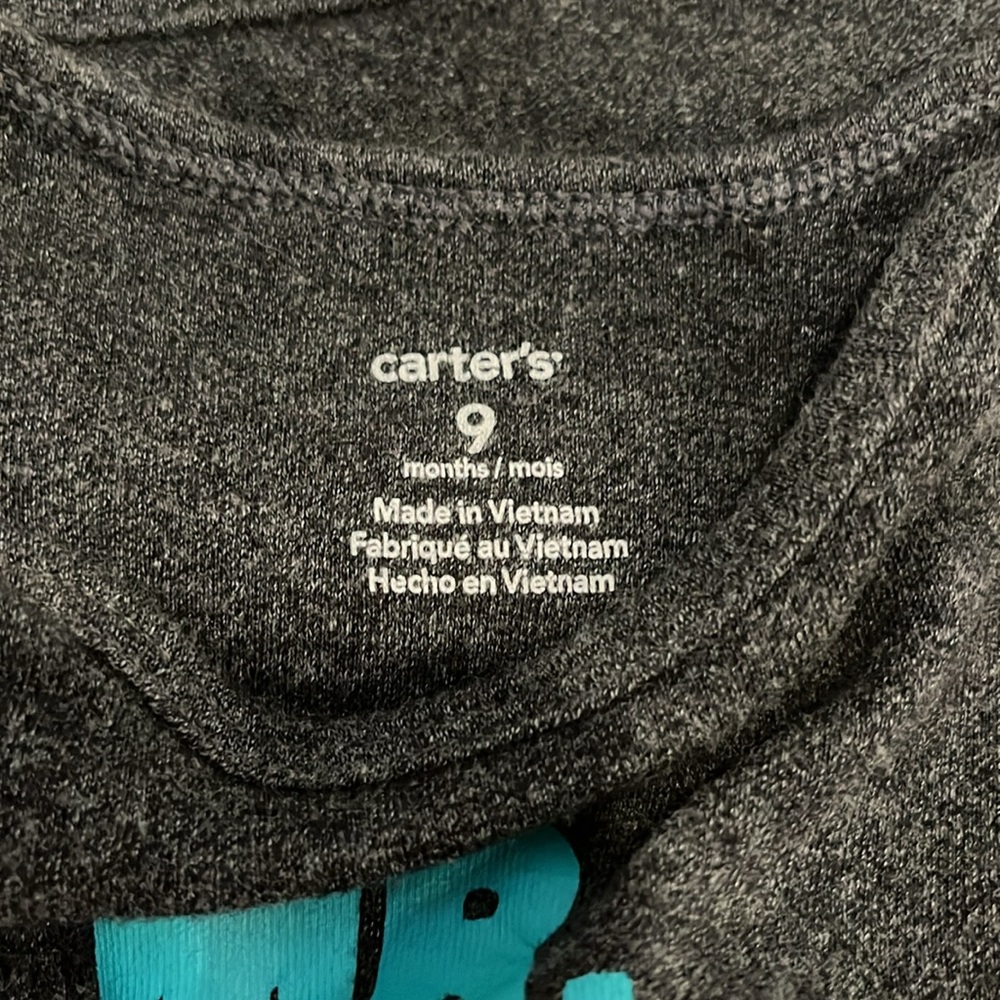 Carter’s Onesie - Picture 6 of 7